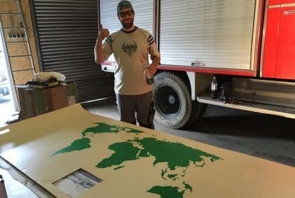 Wir bekommen eine Landkarte an die Decke